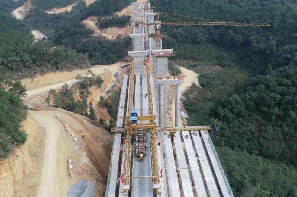 吉廣高速建設(shè)新動(dòng)態(tài)，科技驅(qū)動(dòng)重塑出行體驗(yàn)新篇章