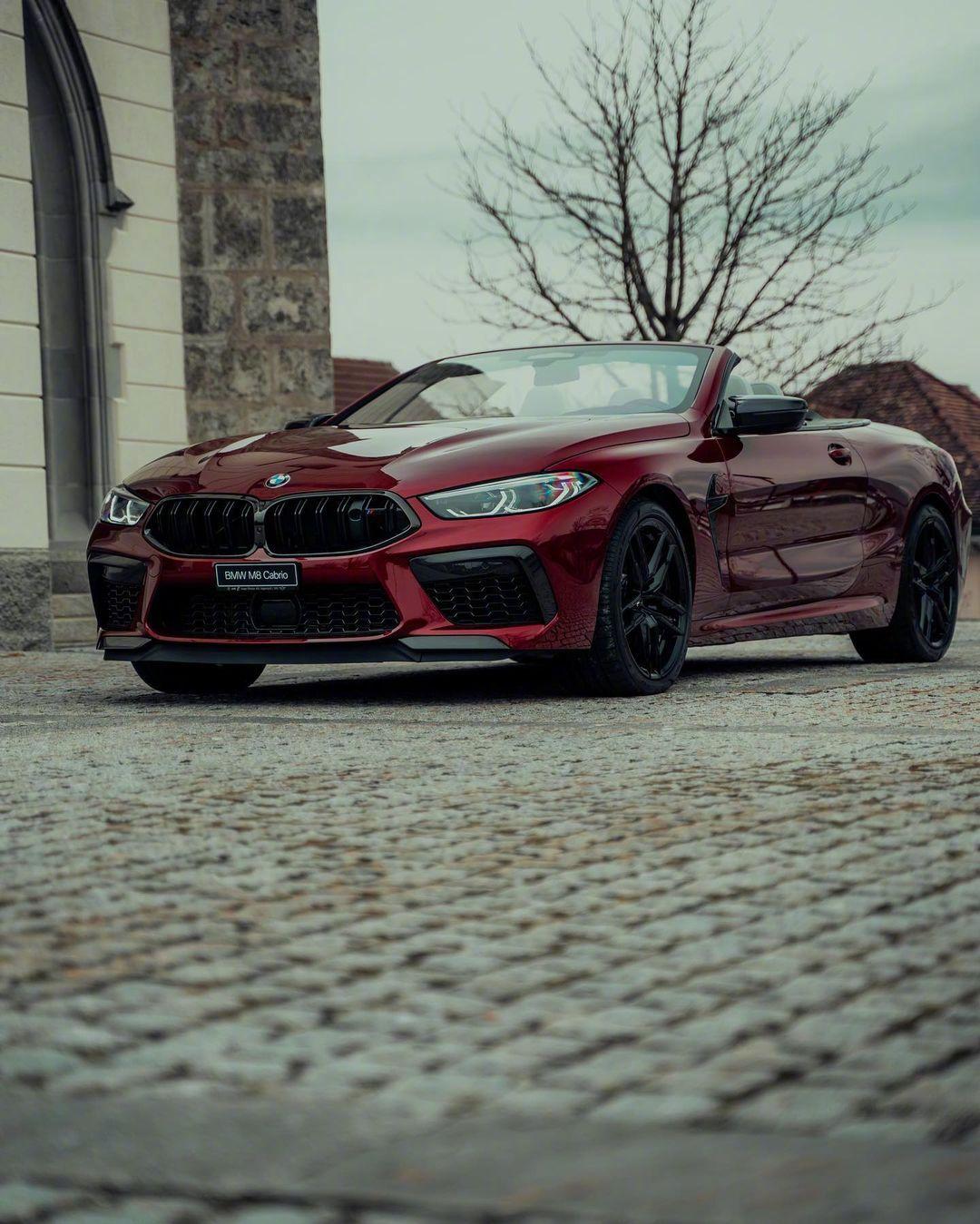 美圖M8上市探秘，小巷特色小店與美圖手機(jī)上市時(shí)間揭秘