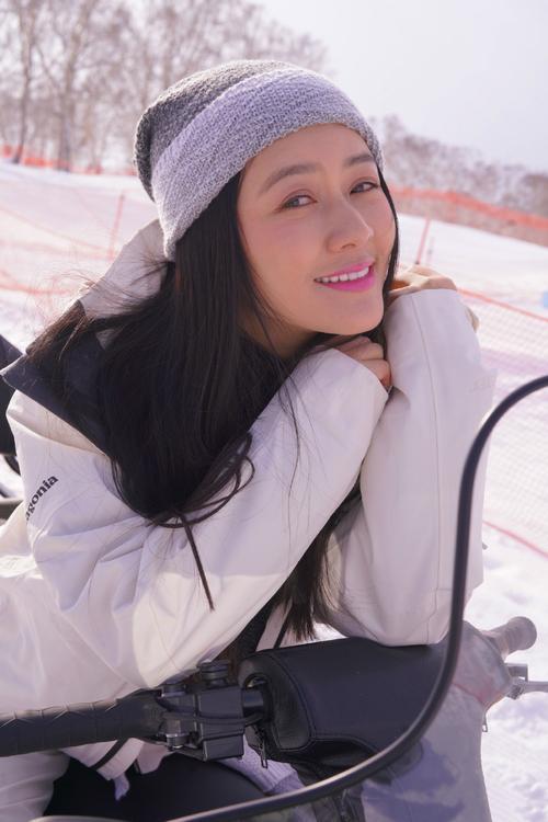 田海蓉，璀璨演技的閃耀之星，演員之路的璀璨之光