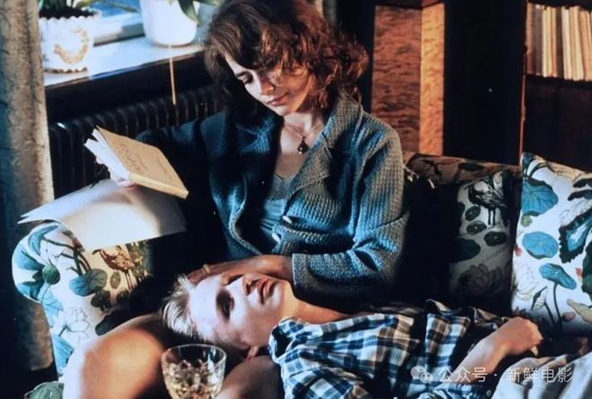 教室別戀在線觀看，科技新品引領(lǐng)視聽新紀(jì)元