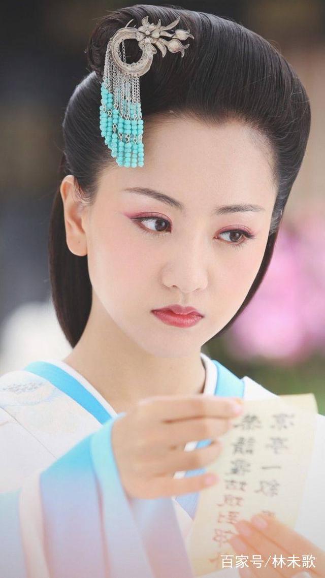 楊蓉古裝劇新作，巷弄深處的魅力之旅與隱藏小店的奇妙探險(xiǎn)