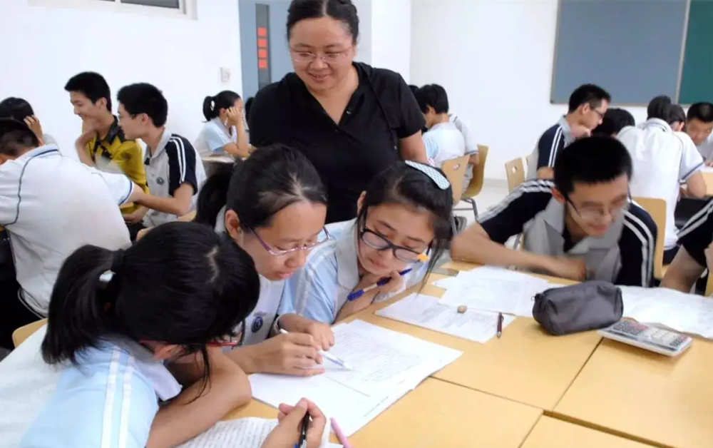 民辦教育教師最新動態(tài)與消息速遞????