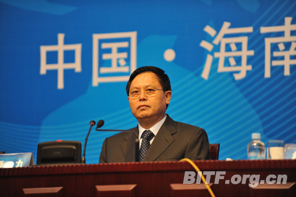 海南省委常委最新名單揭曉，開啟自然美景探索之旅